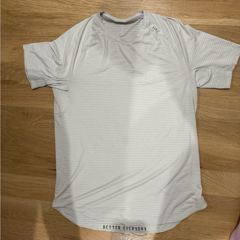 Lululemon men’s t shirt
